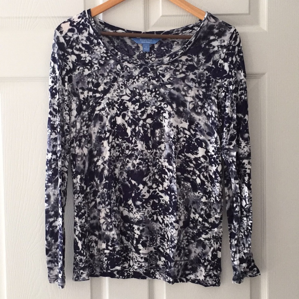 Long sleeve floral tee